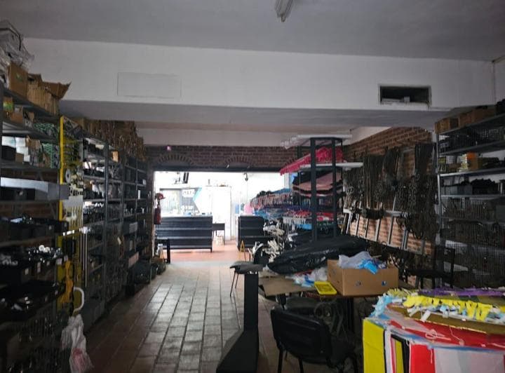 Excelente Galpón en Calle 131 E/ 45 y 46. Oportunidad Inmejorable. - 3