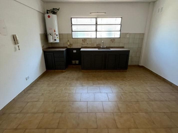 Venta Departamento Contrafrente Apto Credito en Primer Piso, 2 Ambientes, con Terraza Compartida, a - 4