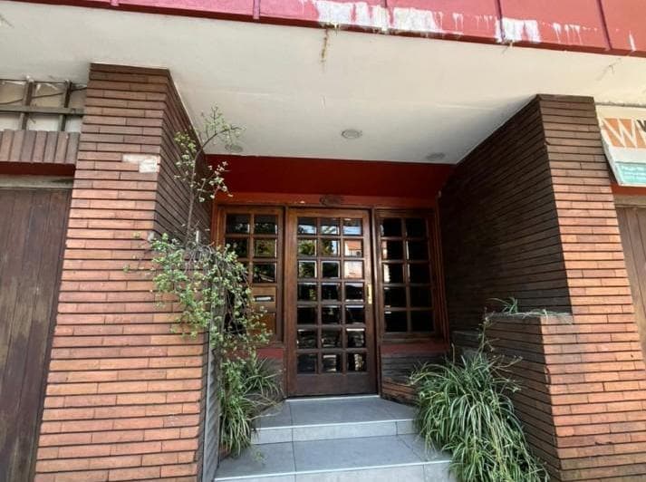Venta Departamento Contrafrente Apto Credito en Primer Piso, 2 Ambientes, con Terraza Compartida, a - 2