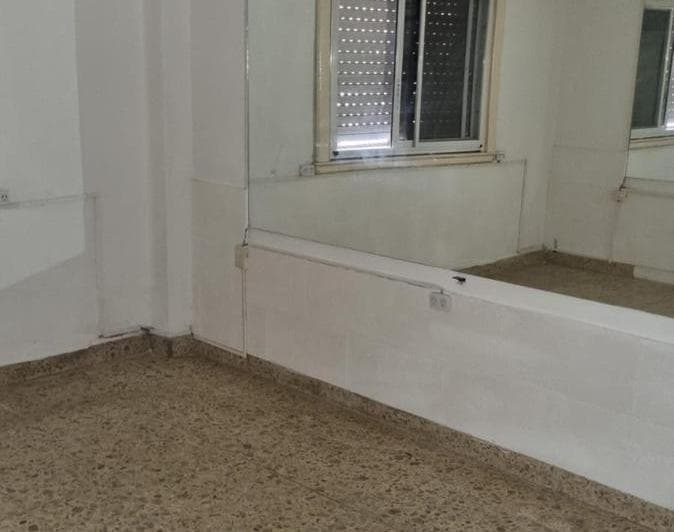 Casa en Venta - 4 Dorm. 1 Baño - Santos Lugares - 4