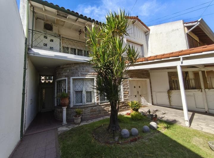 Casa en Excelente Ubicacion en Lote de 8,66 X 43 - 4