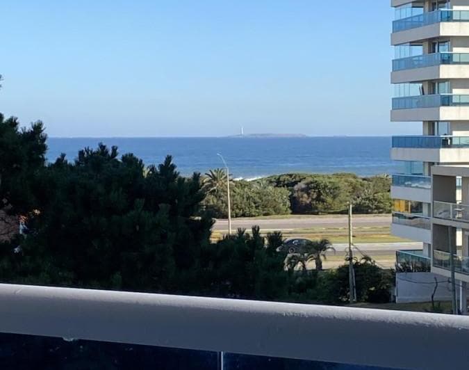 Apartamento a Pasos de Playa Brava - 3
