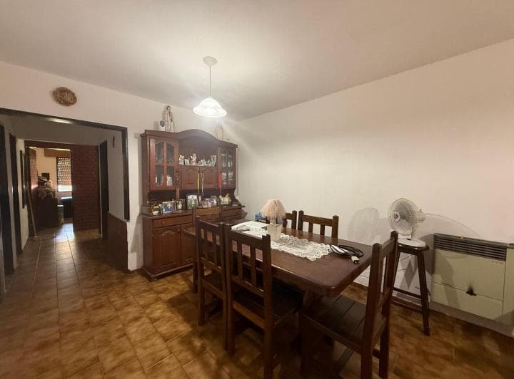 Venta - Casa 3 Dor. Mas Departamento 2 Dor. en Planta Alta - Los Olmos - 3