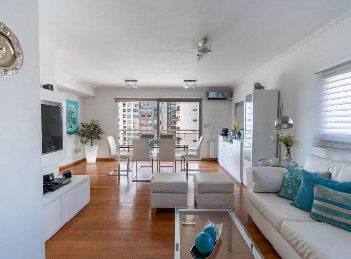 Departamento en Venta Centro Tres Dorm. - 2