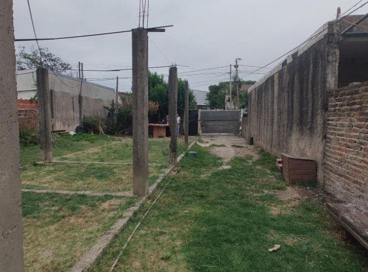Venta, Terreno de 10 m. de Frente X 30 m de Fondo. a 100 m. Aprox. de Av Gral. José de San Martín - 3