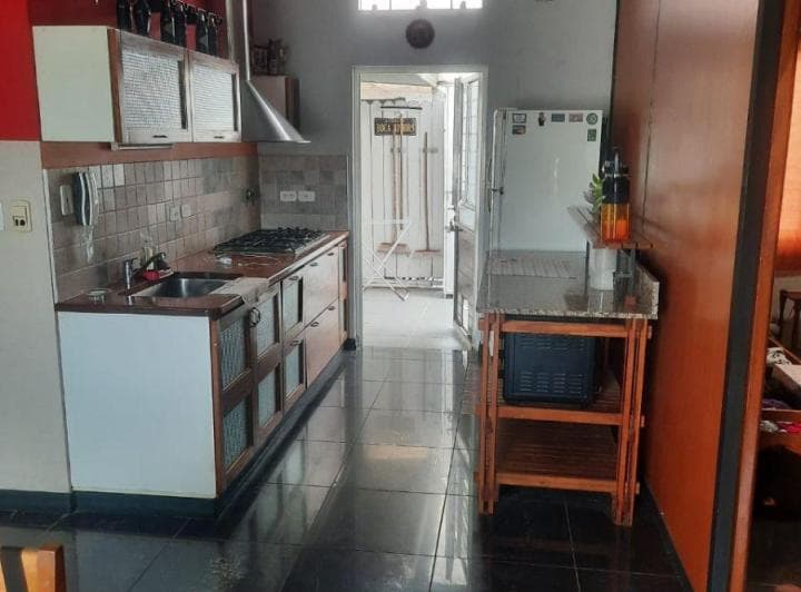 Departamentos de 3 Ambientes - Local Comercial - Cochera - Fondo Libre - 5