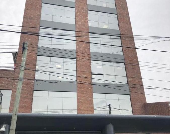 Edificio en Block - 51 Cocheras - Categoria - Olivos - 2