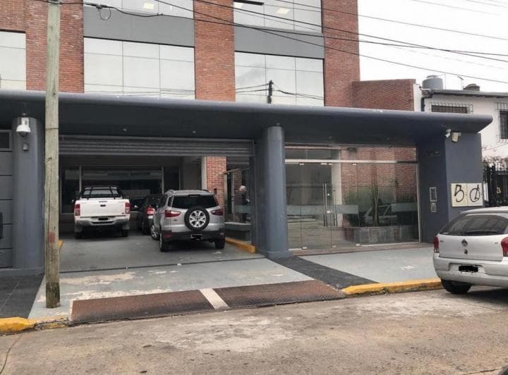 Edificio en Block - 51 Cocheras - Categoria - Olivos - 3