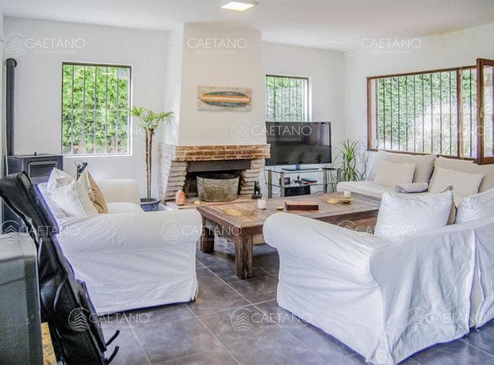 Excelente Chalet de 5 Dorm. en Venta a Pasos de Playa Mansa Punta del Este - 5