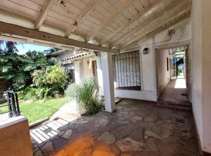 Chalet en Hurlingham Excelente Ubicacion - 2