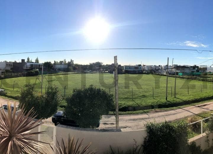 Venta de Lote en Gonnet 4 y 499 - 2