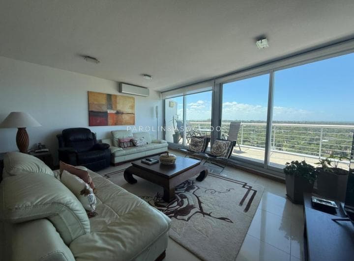 Penthouse en Venta de 3 Dorm. en Edificio Tressesenta, Punta del Este - 3