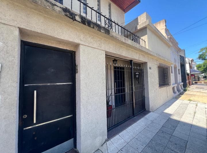 Venta Casa Sobre Lote Propio en Wilde - 2