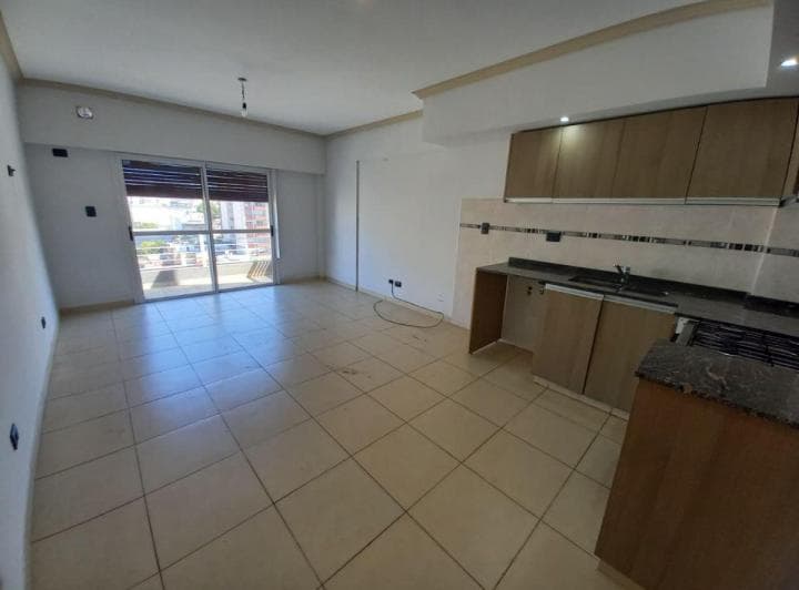 Venta - Oportunidad - Liniers - 2 Amb. Cochera y Terraza Propia - 3