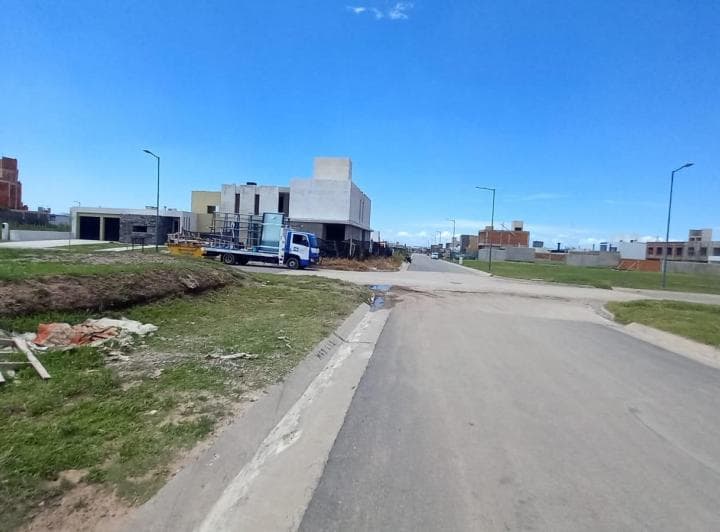 Terreno en Docta Av - 4