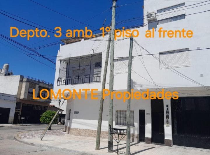 Departamento 3 Amb. en 1° Piso Al Frente con Balcón - 2