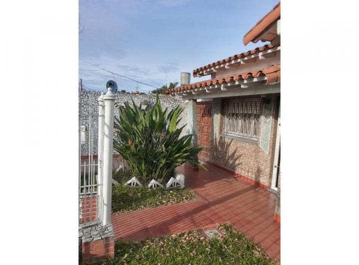 Venta Chalet 3 Ambientes, Lote 10x23. Dos Dorm.. Apto Credito. - 2