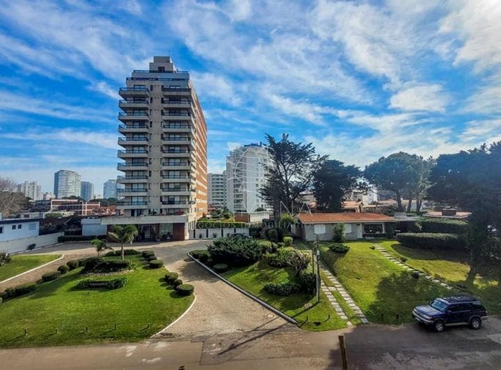 Apartamento de 2 Dorm. en Venta en Punta del Este, Edif. Chronos - 4