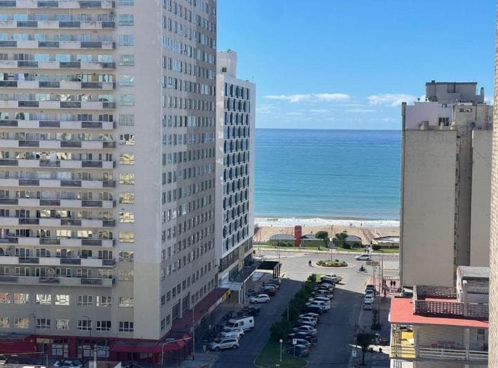 3 Amb con Balcón Sobre Av 23 a Dos Cuadras del Mar; Muy Buen Estado. - 3