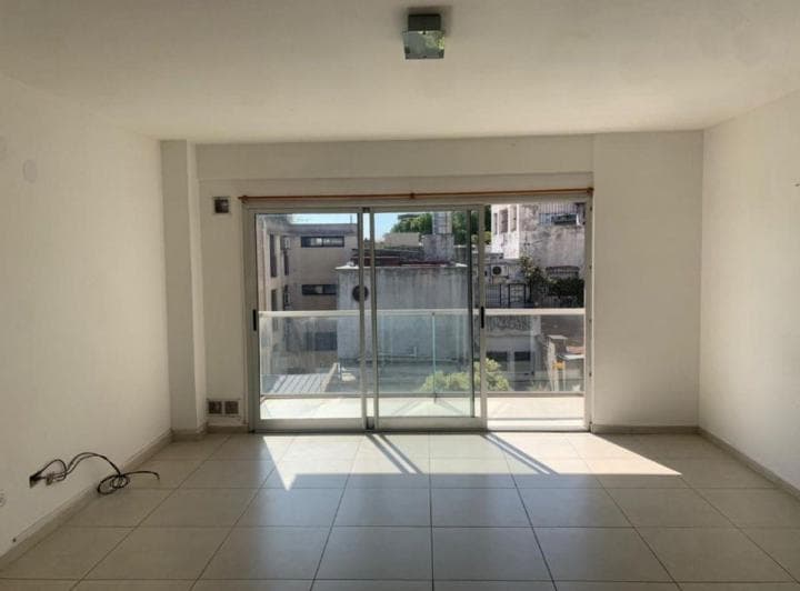 Departamento 3 Ambientes con Cochera en Venta - Bernal Centro - 3