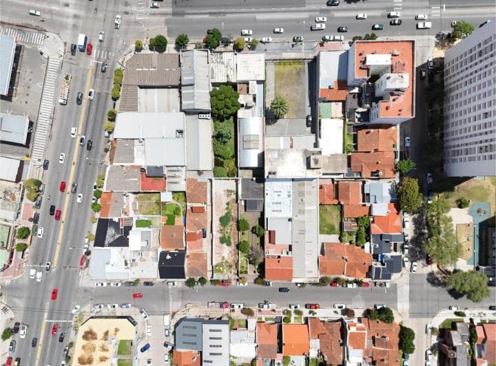 Lote Apto Desarrollo en El Barrio Chauvin - 2
