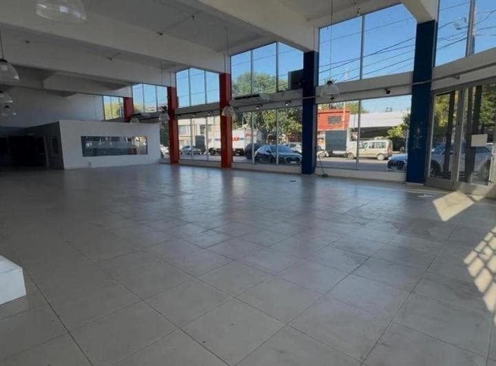 Local en Alquiler: 496 m² con Oficinas - 5