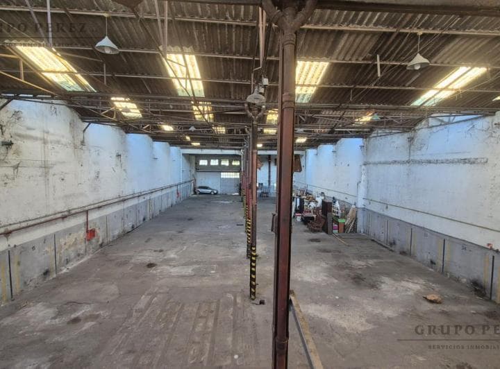 Local en Barracas de 1.000 m² con Entrada Semi - Alquiler - 3