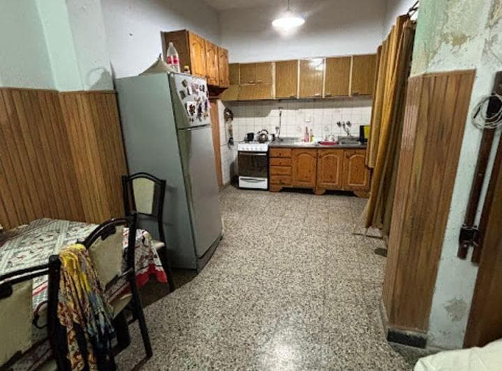 Venta - Casa de 2 Dorm. con Patio - Camilo Aldao y Ocampo - 4