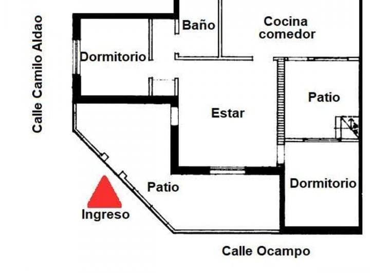 Venta - Casa de 2 Dorm. con Patio - Camilo Aldao y Ocampo - 2