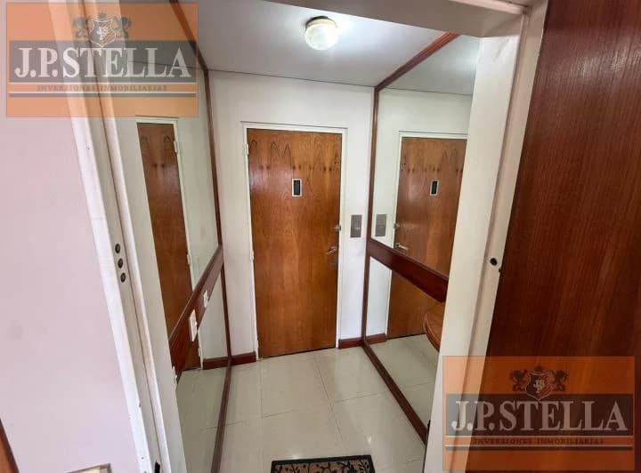 Semi Piso 3 Amb. C/ Cochera - 73 m² - Piso 13 Contrafrente - S. Justo (Ctro) - 4