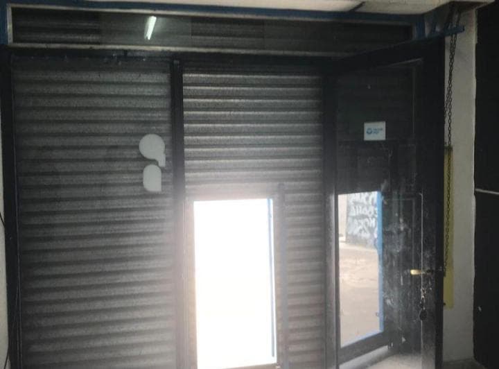 Alquilo Local de 95 m² en Esquina Sobre Av Don Bosco del Lado de Morón - 5