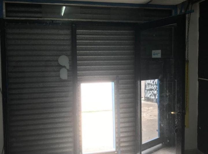 Alquilo Local de 95 m² en Esquina Sobre Av Don Bosco del Lado de Morón - 2