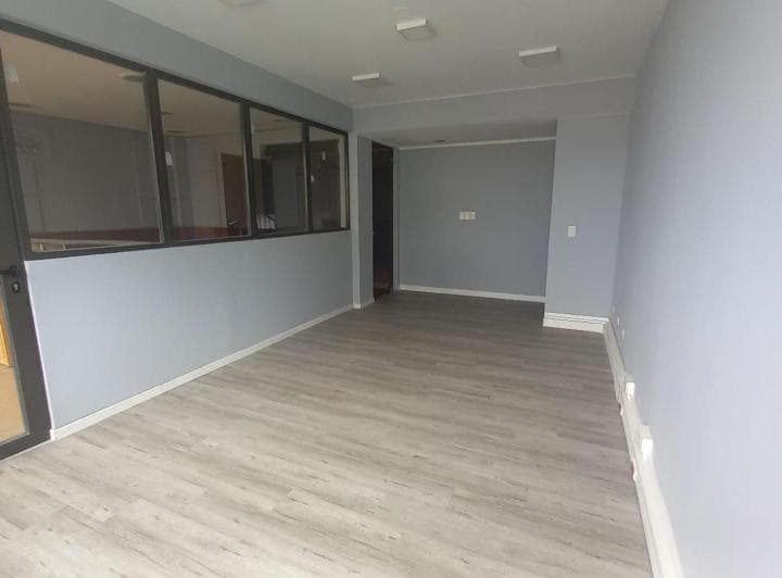 Oportunidad! Excelente Oficina en Venta, Apto Credito - 4