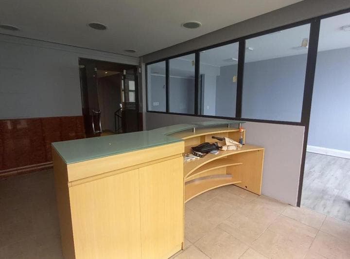 Oportunidad! Excelente Oficina en Venta, Apto Credito - 3