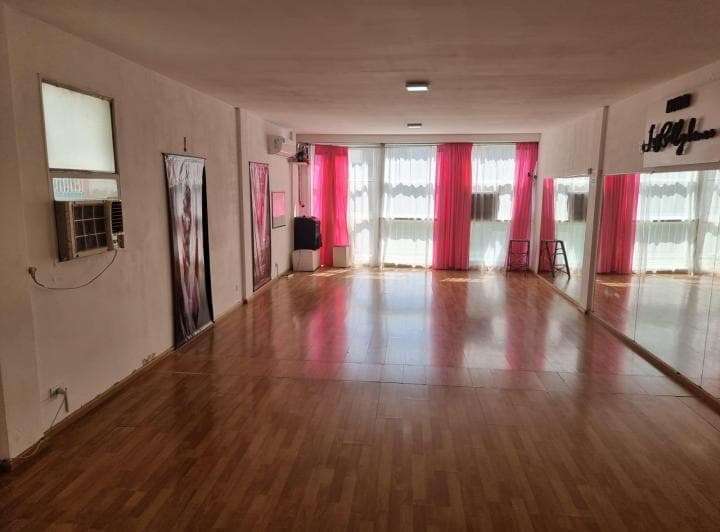 Oficina Muy Luminosa con Balcón en Venta - Centro (Capital Federal) - 2