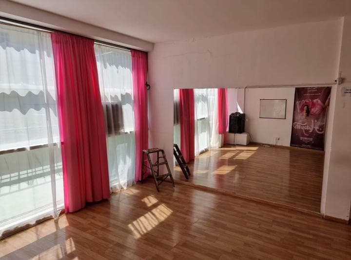 Oficina Muy Luminosa con Balcón en Venta - Centro (Capital Federal) - 3