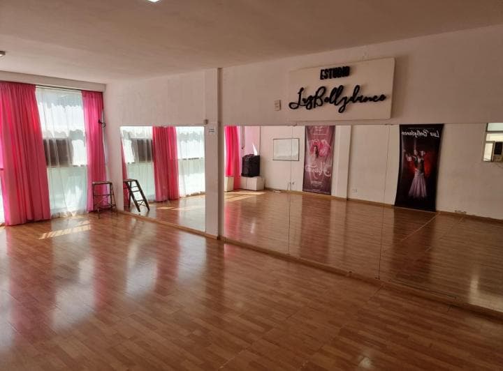 Oficina Muy Luminosa con Balcón en Venta - Centro (Capital Federal) - 5