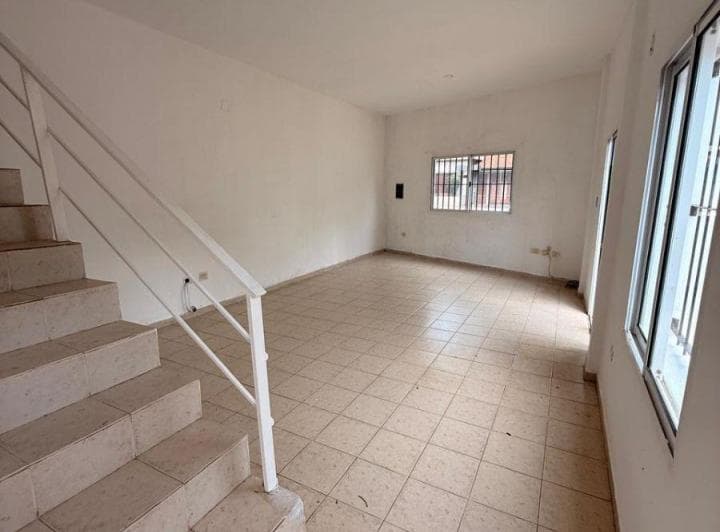 Casa con 3 Dormitorio de 100 m² en Alquiler en Los Aguacates - 3