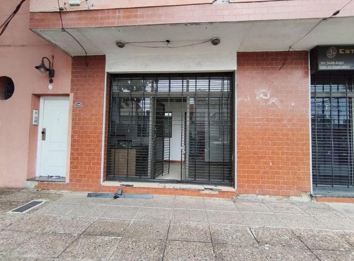 Local en Venta - Moron Zona Tribunales - 3