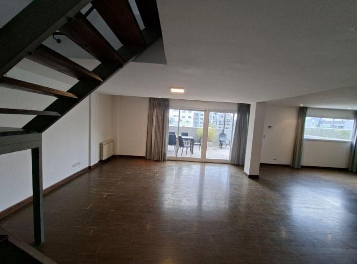 Departamento en Alquiler Tipo Duplex Tres Dorm. Zona Shopping Aldrey - 2