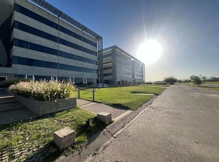 Venta Oficina Premiun Parque Empresarial / Pea / Córdoba. - 2