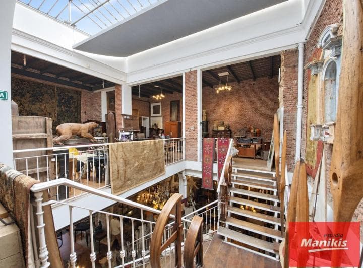 Venta - Local en Terreno Propio en Plaza Dorrego - San Telmo - 4