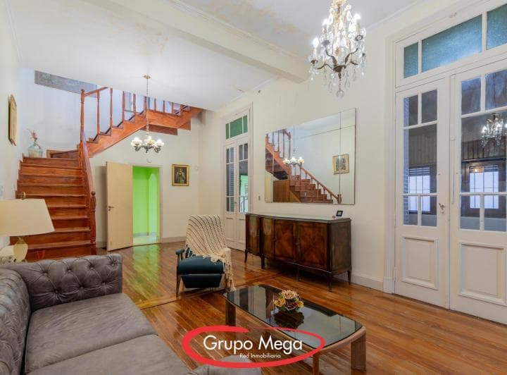 En Venta Casa S/lote de 8.70x 47, 4 Ambientes con Gran Fondo 407 m² Tot Tot - 2
