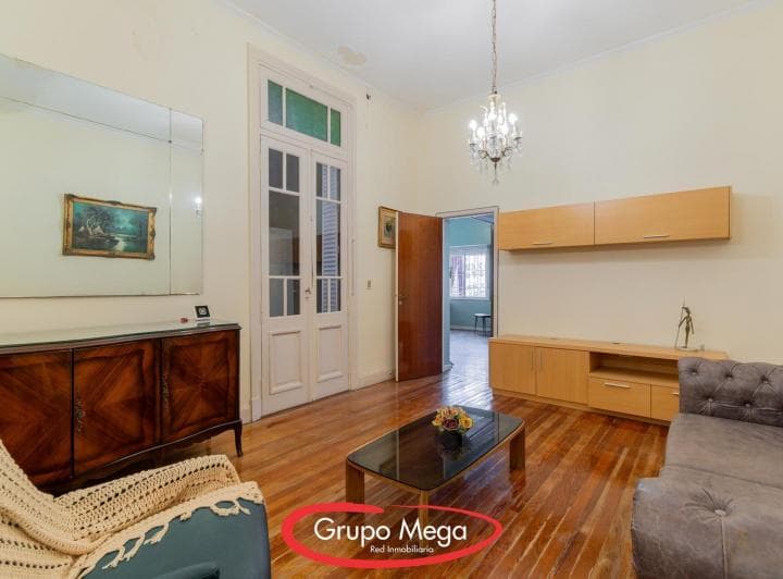 En Venta Casa S/lote de 8.70x 47, 4 Ambientes con Gran Fondo 407 m² Tot Tot - 5