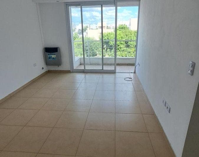 Departamento en Alquiler - 2 Dormitorio - 33 Entre 13 y 14 - 3