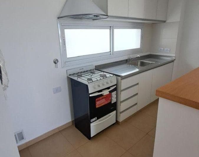 Departamento en Alquiler - 2 Dormitorio - 33 Entre 13 y 14 - 2