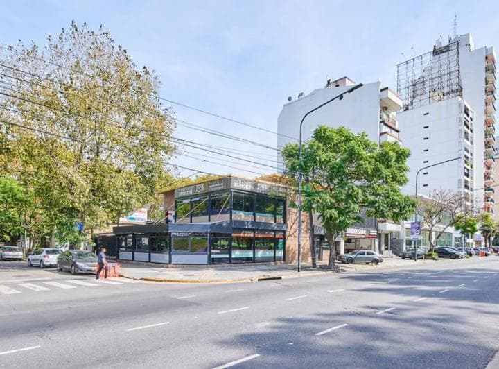 Local en Esquina Av Libertador 404 Vicente Lopez - 2