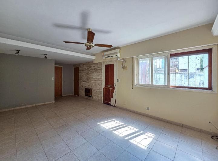 Venta PH de Dos Dorm. y Comodin, Terraza y Quincho en Barrio Martin, Rosario - 2