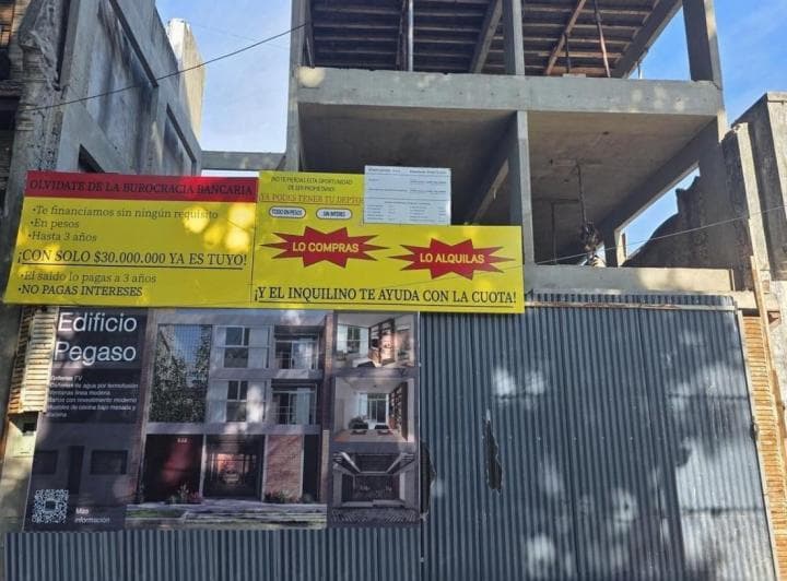 Cochera Descubierta con Porton Automatico a Estrenar. - 3