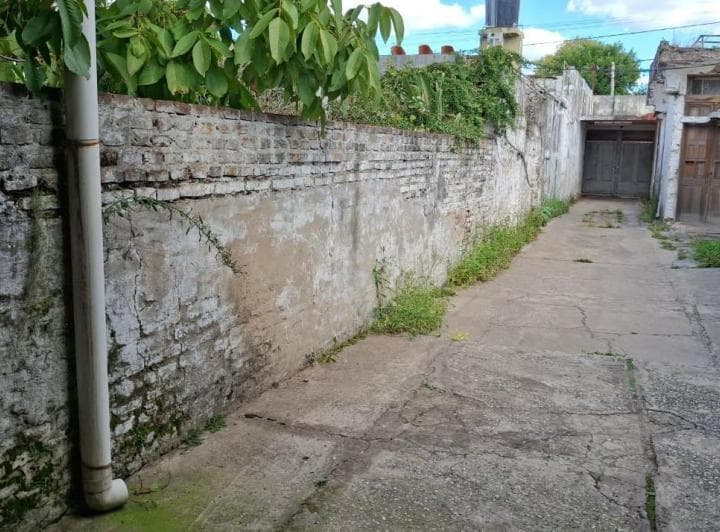 Casa en Venta a Reciclar 2 Dorm Barrio Ludueña Rosario - 5